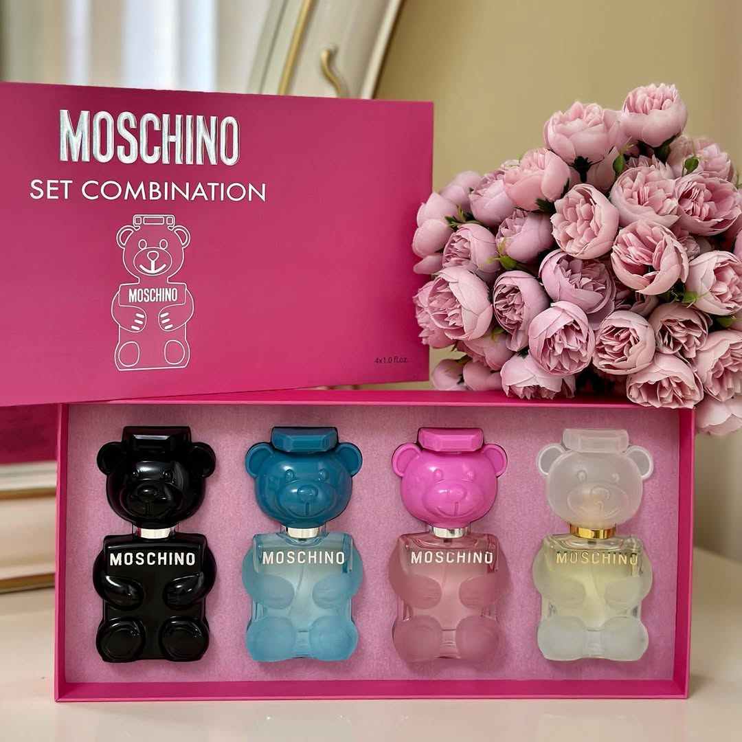 MOSCHINO set combination 30×4