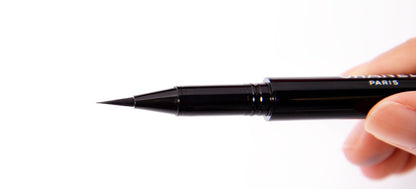 CHANEL liquid eyeliner